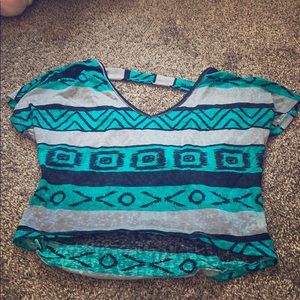 Cute cropped aqua shirt